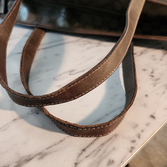 Authentic Gucci gold monogram coated Imprime canvas tote bag - Picture 3 of 7